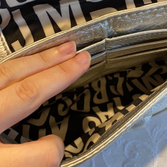 Marc By Marc Jacobs Classic Q Natasha Silver Bag - Picture 5 of 6